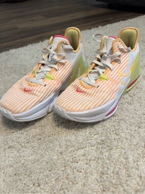 Nike Volleyball / Basketball Shoes
